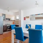Apartament Summer In