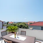Summer In Apartament Mandre