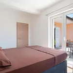 Summer In Apartament