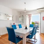 Apartament Summer In