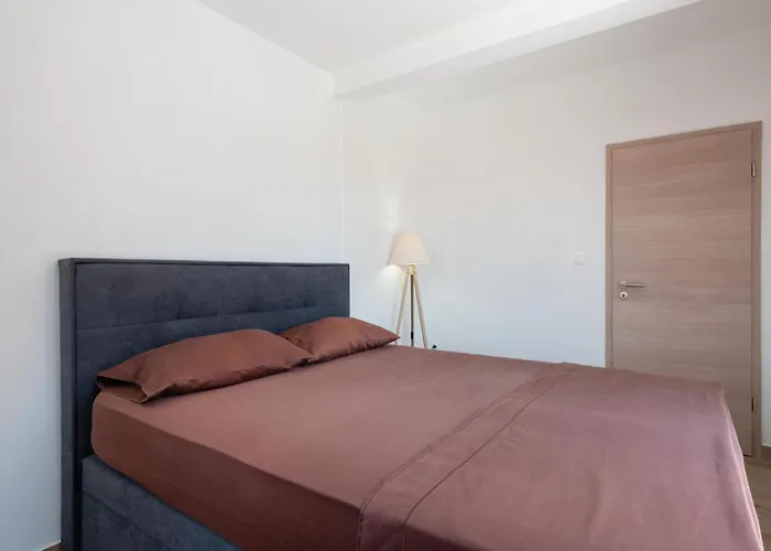 Summer In Apartman *